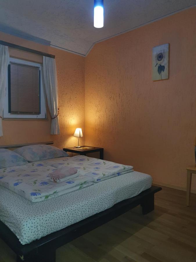 Hostel "Arco" Brcko Bagian luar foto